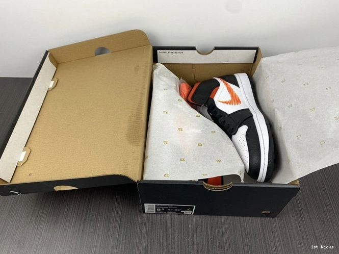 1st Kicks Shoes DN4929- Jordan1 3700 Mid WellDesigned Zag Zig 1026